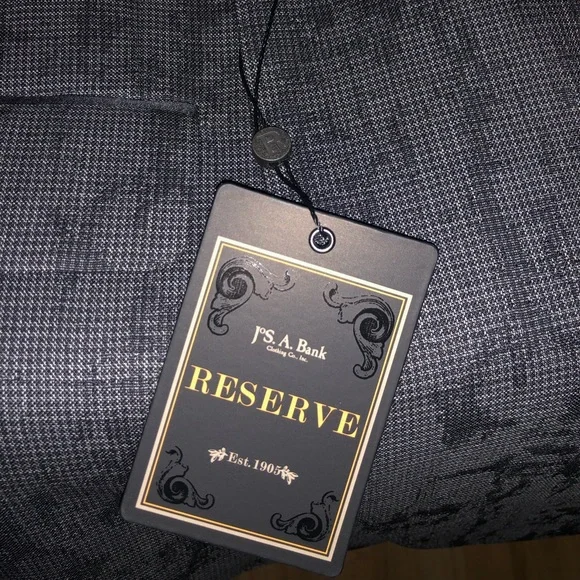 BF Deal: 44L Tuxedo Top - Picture 2 of 4